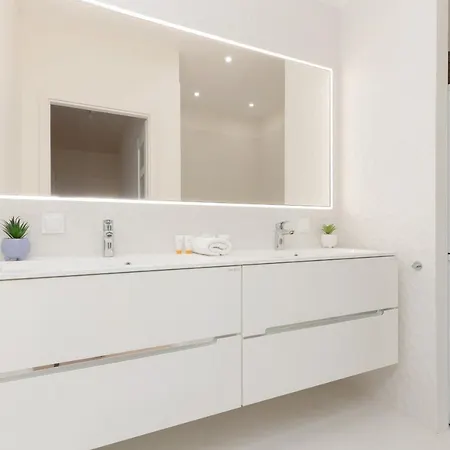 Daire Cosy With Parking Wilanow By Renters