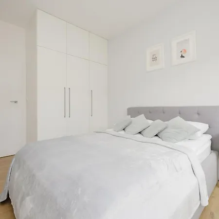 Cosy With Parking Wilanow By Renters
