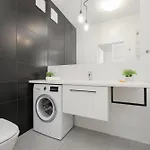 Cosy With Parking Wilanow By Renters Апартаменты Варшава