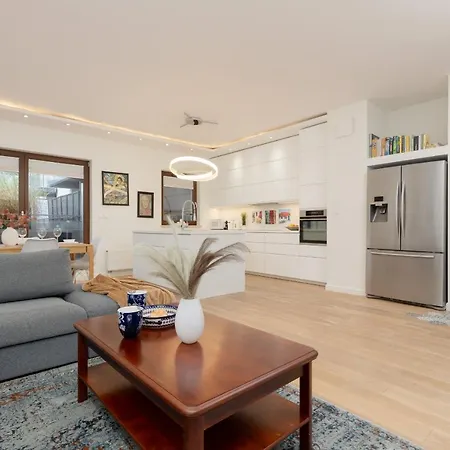 Appartement Cosy With Parking Wilanow By Renters Varsovie