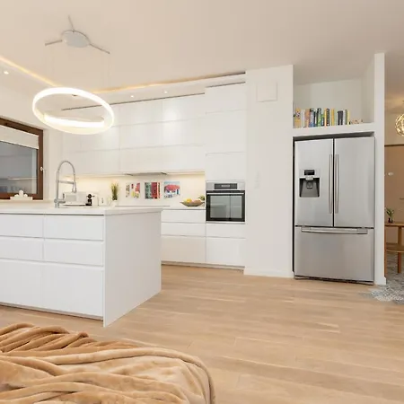 Апартаменты Cosy With Parking Wilanow By Renters Варшава