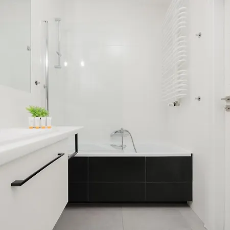 Cosy With Parking Wilanow By Renters Appartement *