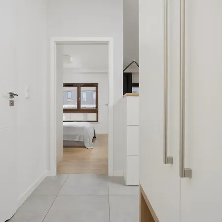 Cosy With Parking Wilanow By Renters Lägenhet