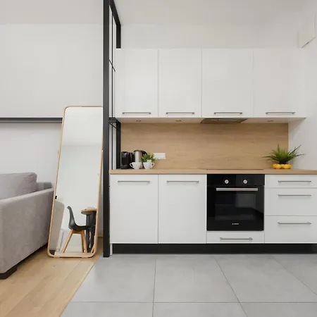 Cosy With Parking Wilanow By Renters Lägenhet *