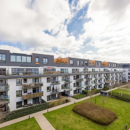 Cosy With Parking Wilanow By Renters Lägenhet