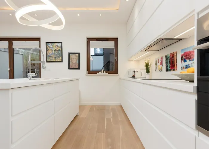 Cosy With Parking Wilanow By Renters