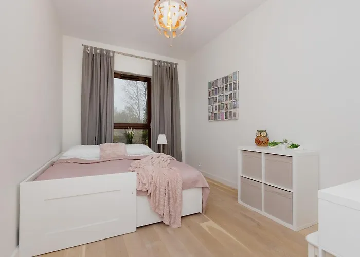 Cosy With Parking Wilanow By Renters Apartment *