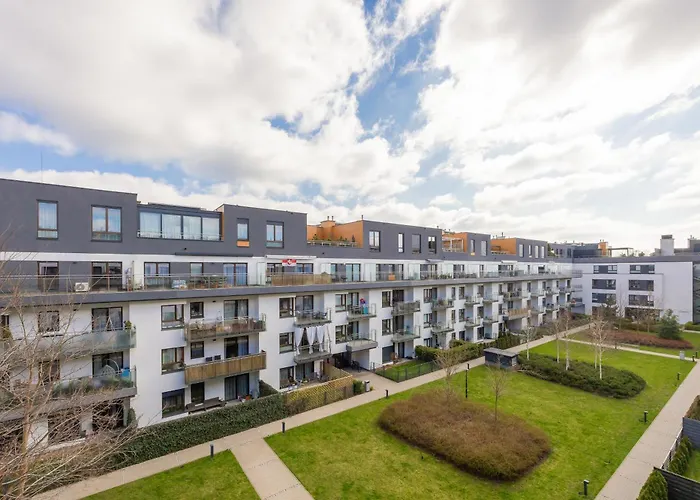 Cosy With Parking Wilanow By Renters Apartment