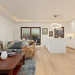 Cosy With Parking Wilanow By Renters Apartment Warsaw
