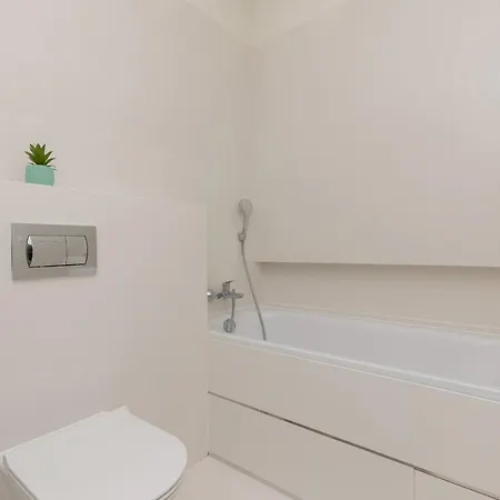 Daire Cosy With Parking Wilanow By Renters *