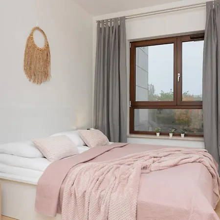 Cosy With Parking Wilanow By Renters Varşova