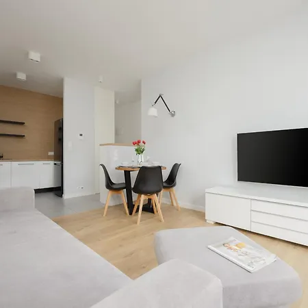 Daire Cosy With Parking Wilanow By Renters